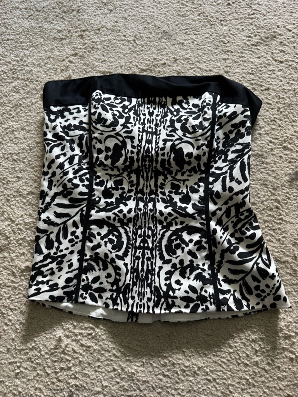 White House Black Market Black and White Strapless corset Top